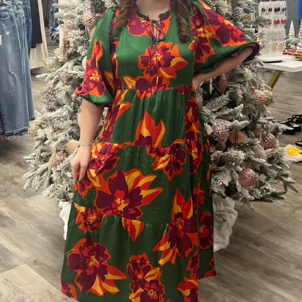 NWOT Umgee Boutique Satin Floral Dress